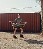 001.jpg